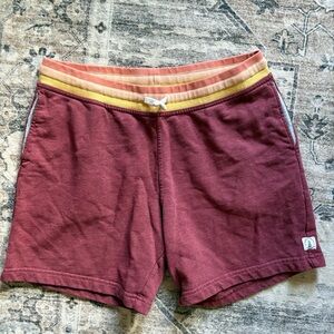 Chubbies the couch captain lightweight shorts size L maroon 7”